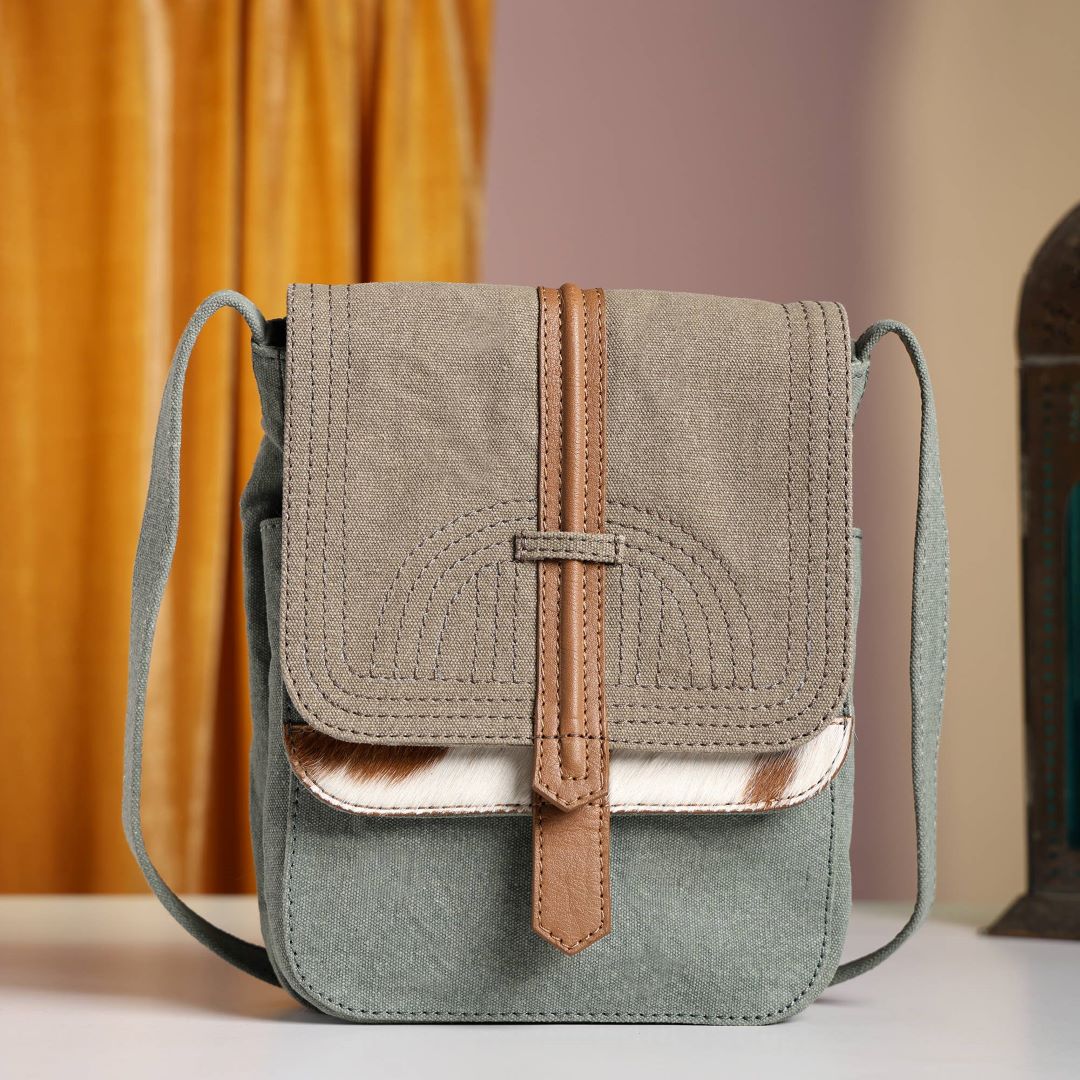 Canvas Cross-Body (ORIGINAL LEATHER) / Oakley Agean, India