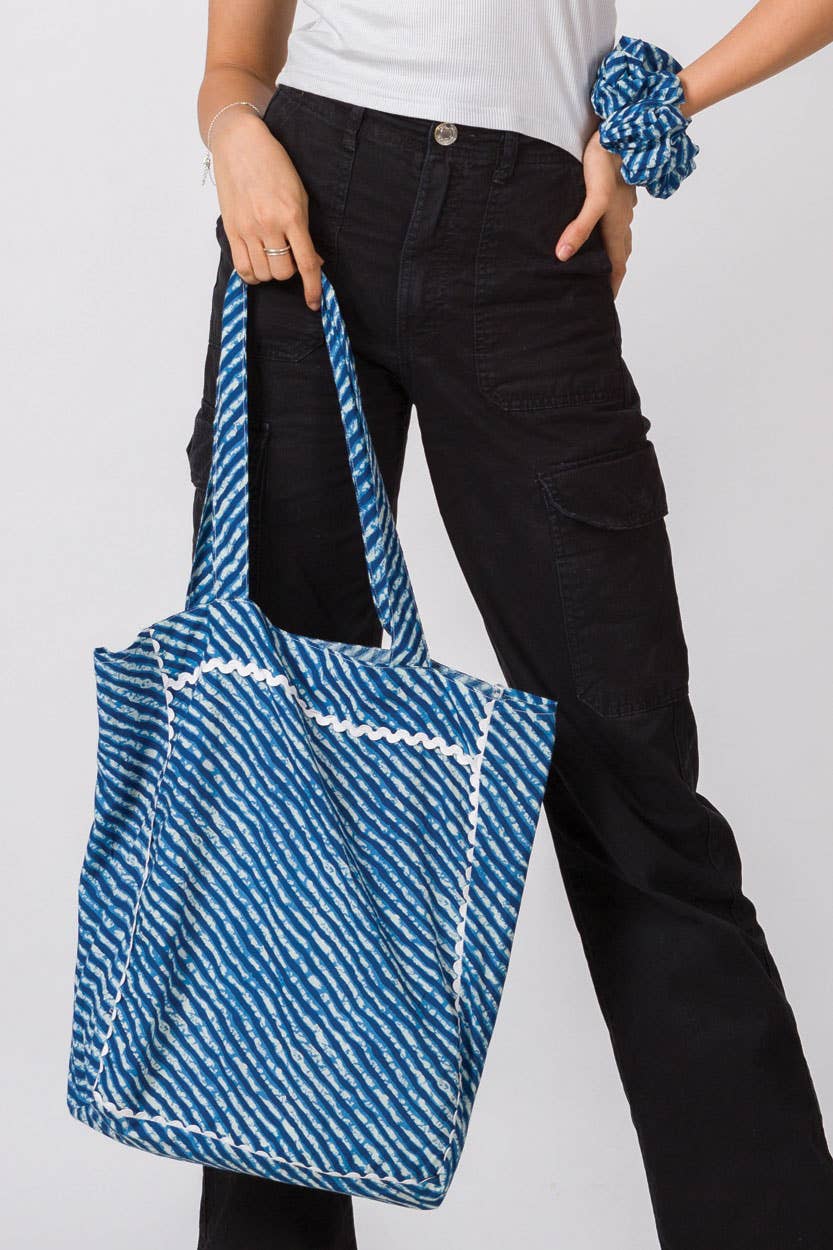 Cotton Fabric Tote Bags: Blue, India