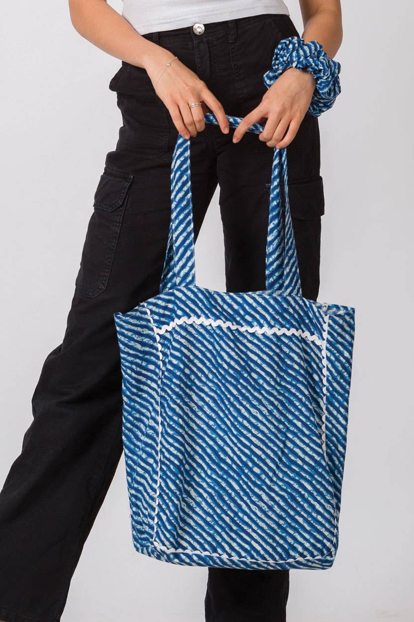 Cotton Fabric Tote Bags: Blue, India