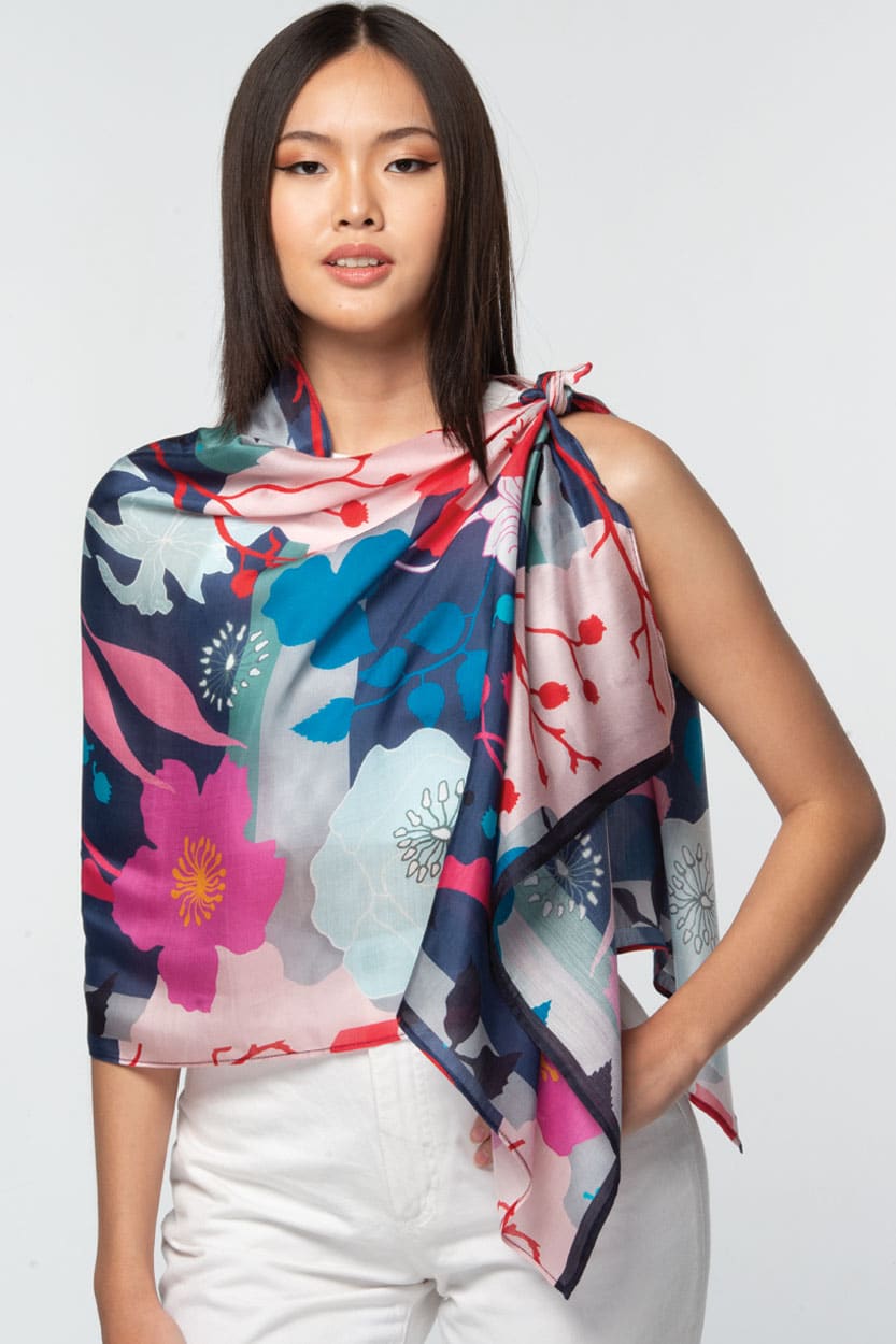 Cupro Scarf / Navy Floral Rishika, India