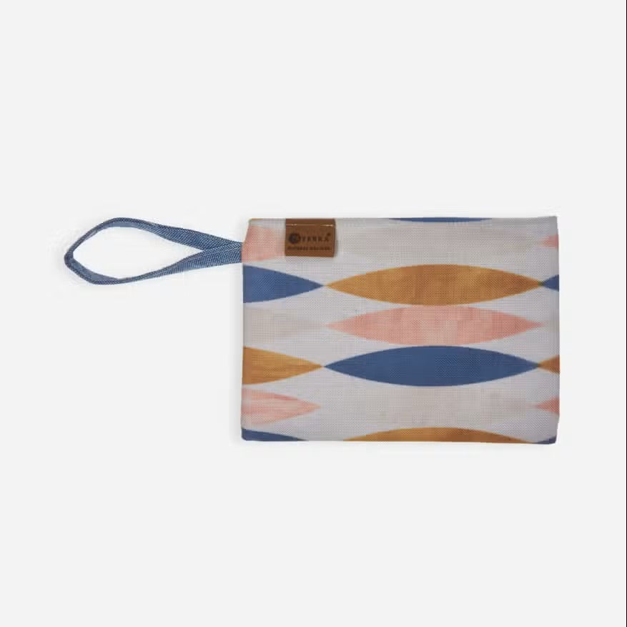 Sport Wristlet Clutch, Ecuador