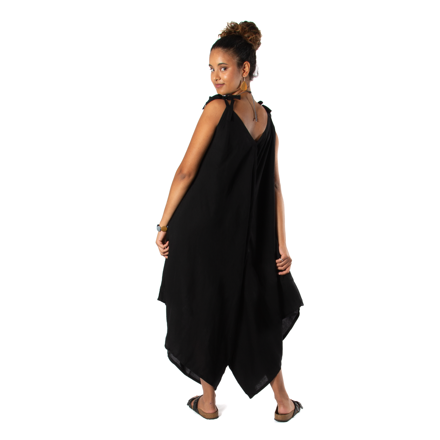 Simple Black Romper, Indonesia