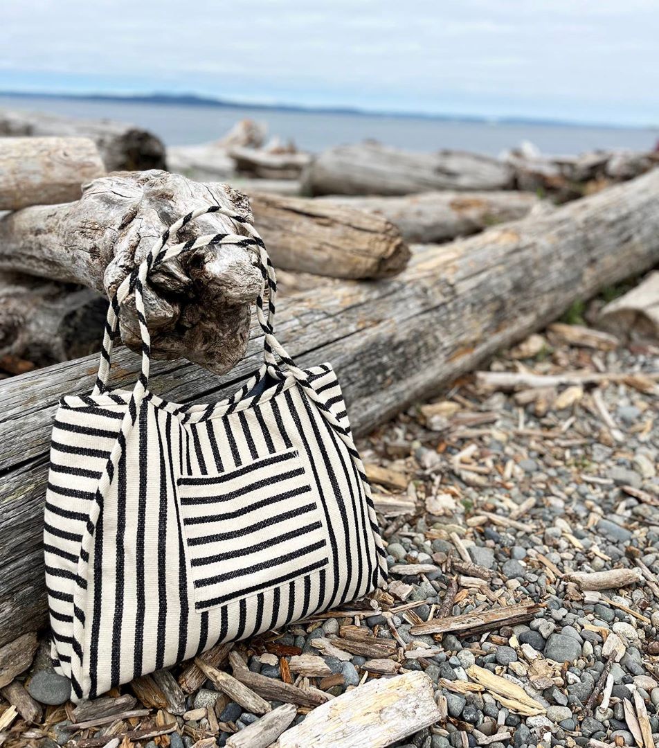 Stripes Beach Tote/, India