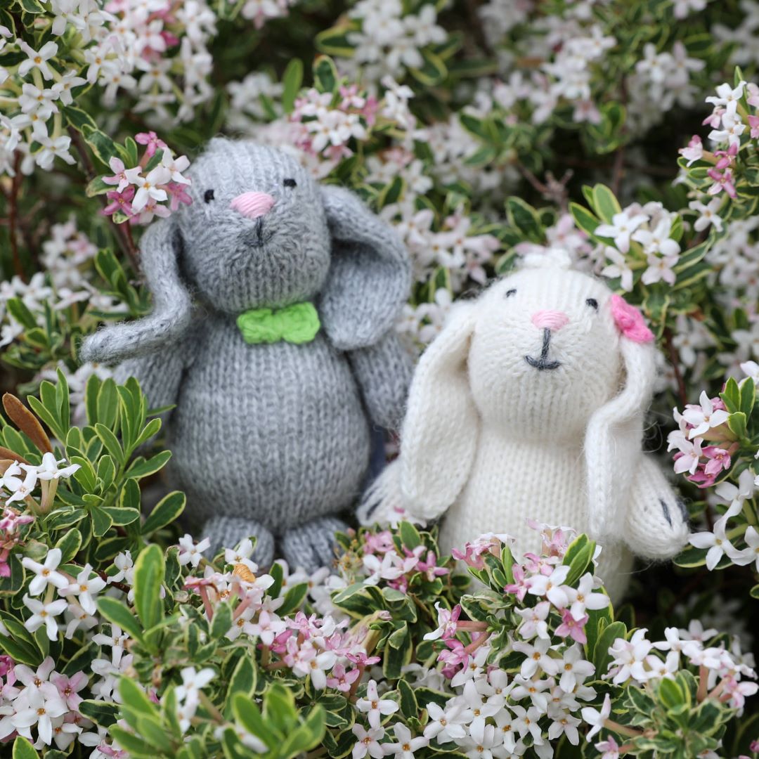 Bunny with Pastel Accessory Ornament, Peru