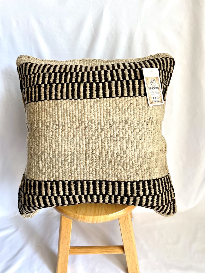 2 Throw Pillowcase, Aguayo's Cushion Covers, Natural and Black, Bolivia/Peru