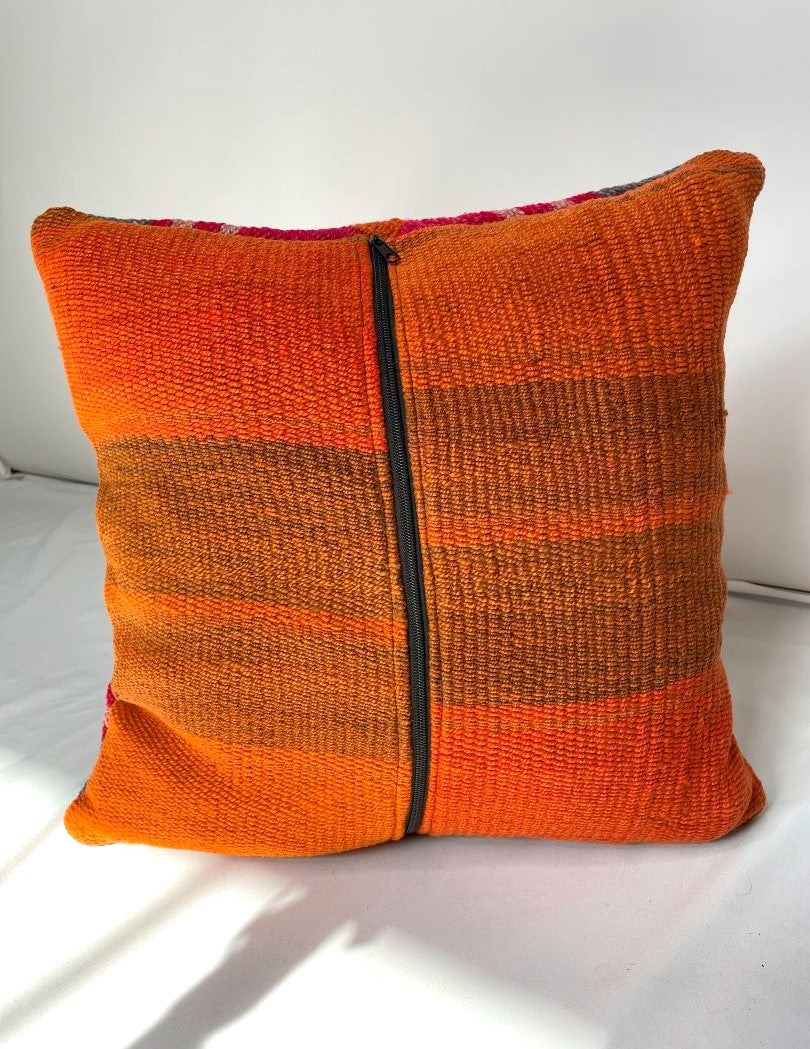 Throw Pillowcase, Aguayo's Cushion Cover, Multicolor, Bolivia/Peru/ 136