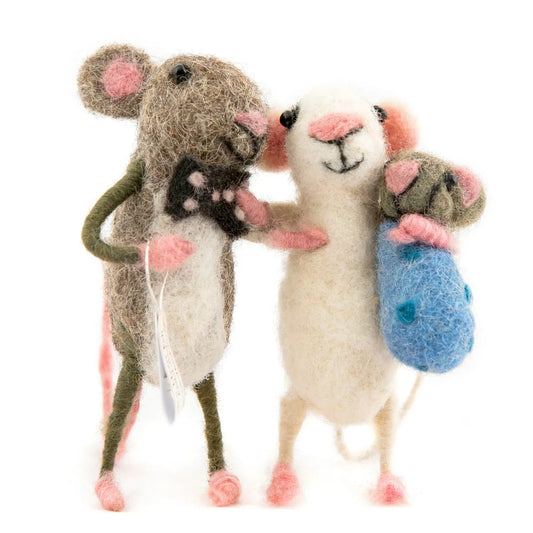 Handcrafted Mummy and Daddy Felt Mice Carrying Baby Boy, Nepal